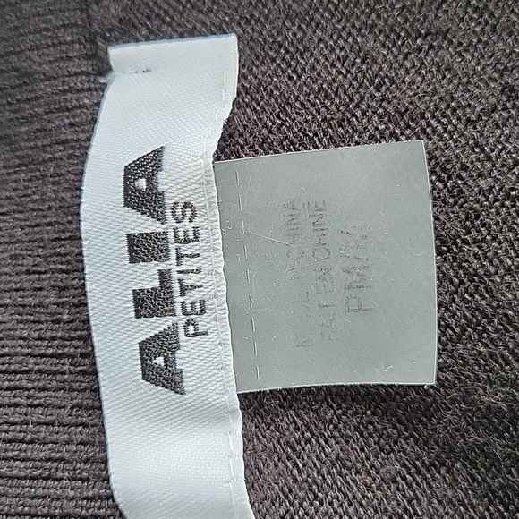 Alia petite black sweater - Picture 4 of 5